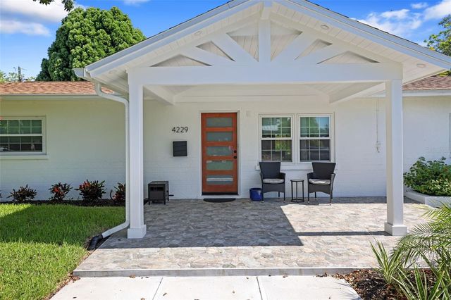 4229 7TH AVENUE N, St Petersburg, FL 33713
