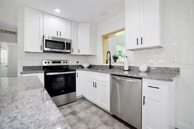 4229 7TH AVENUE N, St Petersburg, FL 33713