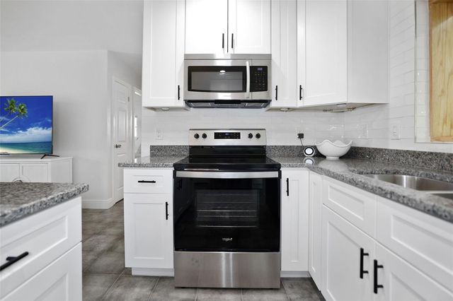 4229 7TH AVENUE N, St Petersburg, FL 33713