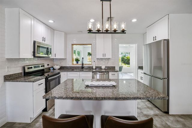 4229 7TH AVENUE N, St Petersburg, FL 33713