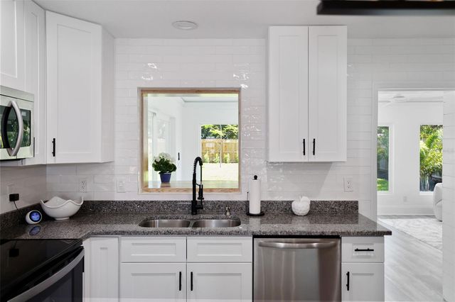 4229 7TH AVENUE N, St Petersburg, FL 33713