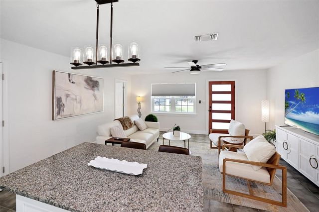 4229 7TH AVENUE N, St Petersburg, FL 33713