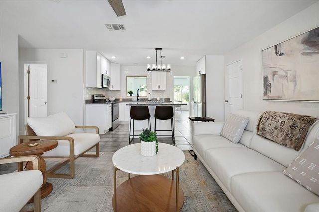 4229 7TH AVENUE N, St Petersburg, FL 33713