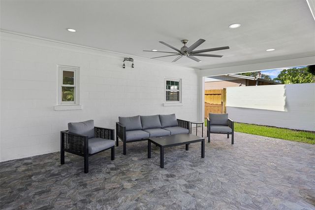 4229 7TH AVENUE N, St Petersburg, FL 33713