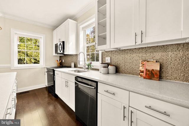 1406 LAWRENCE ST NE, Washington, DC 20017