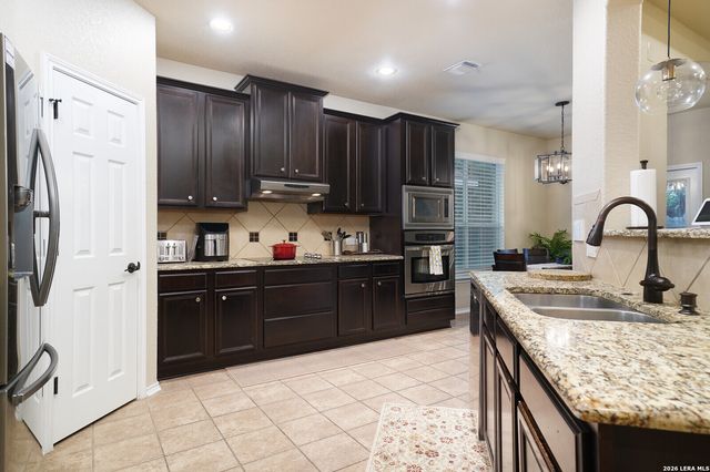 5539 Cross Pond, San Antonio, TX 78249