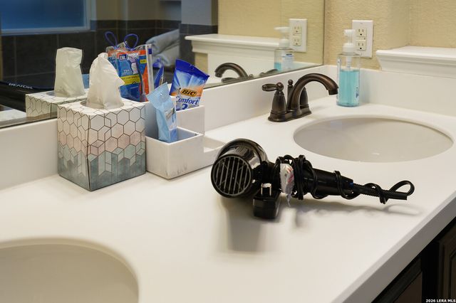 5539 Cross Pond, San Antonio, TX 78249