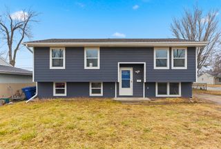 1218 MAYPER Drive, Carter Lake, IA 51510