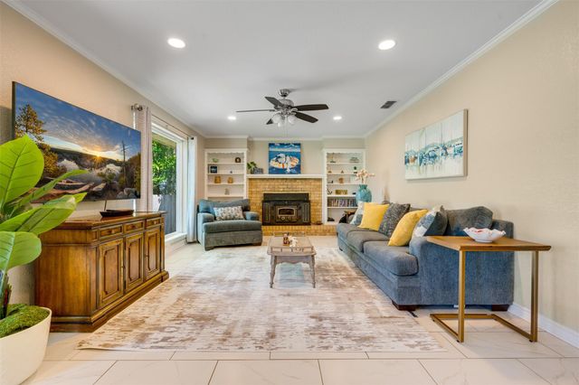 23340 Three Points Drive, Berryville, TX 75763