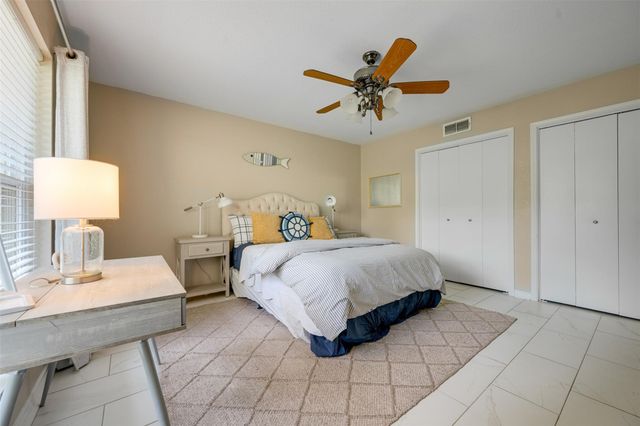 23340 Three Points Drive, Berryville, TX 75763