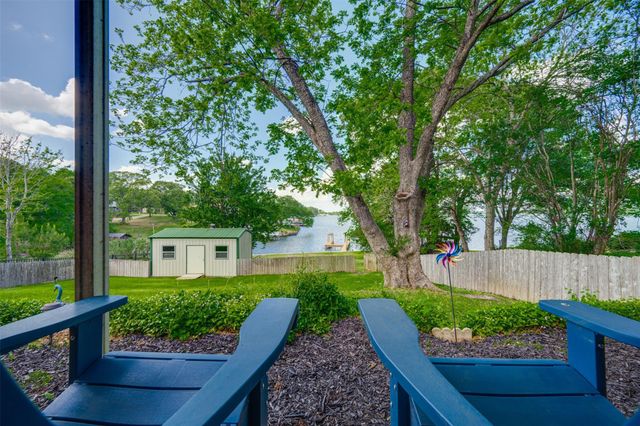23340 Three Points Drive, Berryville, TX 75763