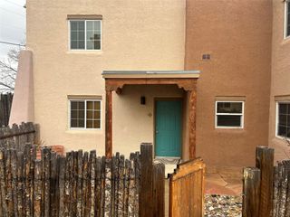 2210 Miguel Chavez 1212, Santa Fe, NM 87505
