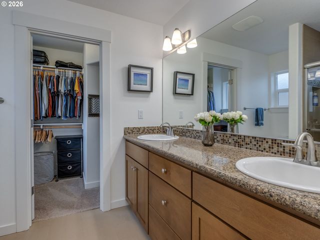 5619 Se CARLTON St, Portland, OR 97206