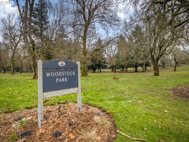 5619 Se CARLTON St, Portland, OR 97206