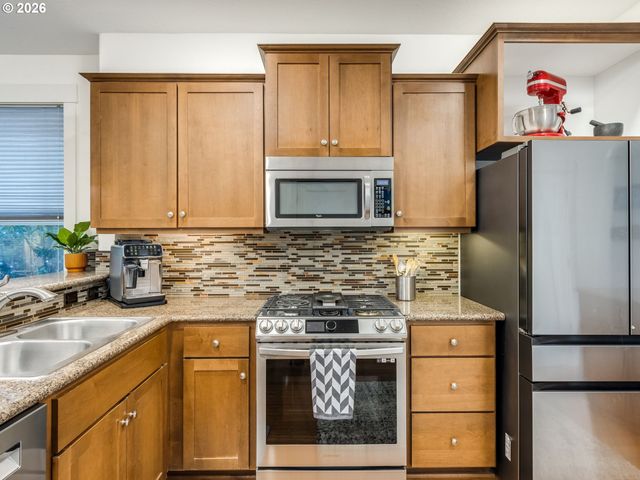 5619 Se CARLTON St, Portland, OR 97206