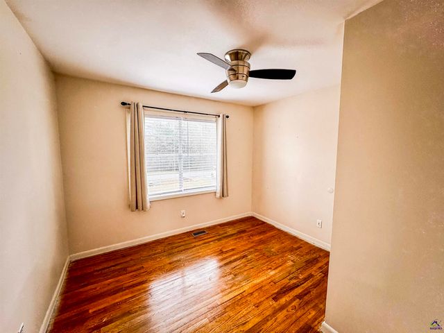 306 Woodlawn Avenue, Warner Robins, GA 31093