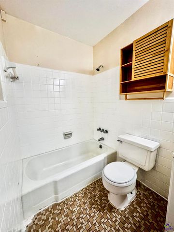 306 Woodlawn Avenue, Warner Robins, GA 31093