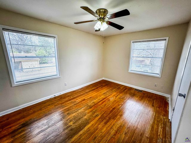 306 Woodlawn Avenue, Warner Robins, GA 31093