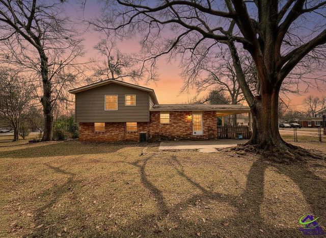 306 Woodlawn Avenue, Warner Robins, GA 31093