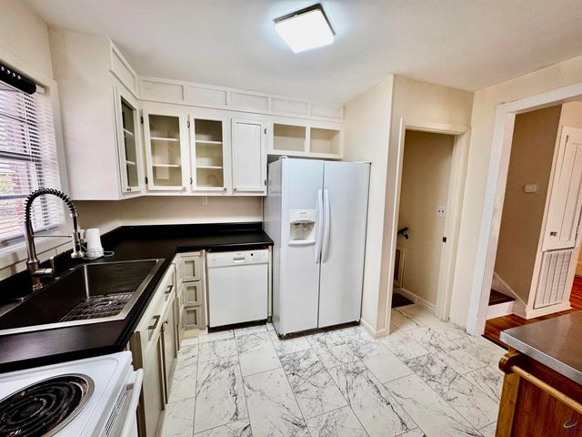 306 Woodlawn Avenue, Warner Robins, GA 31093