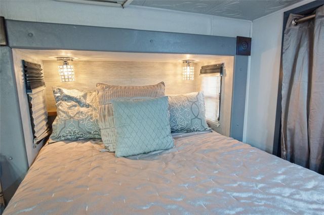 1129 Prides Lane, Bolivar Peninsula, TX 77650