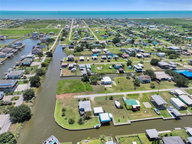 1129 Prides Lane, Bolivar Peninsula, TX 77650