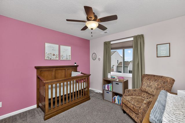 716 37th Street SW, Bondurant, IA 50035