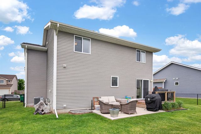 716 37th Street SW, Bondurant, IA 50035