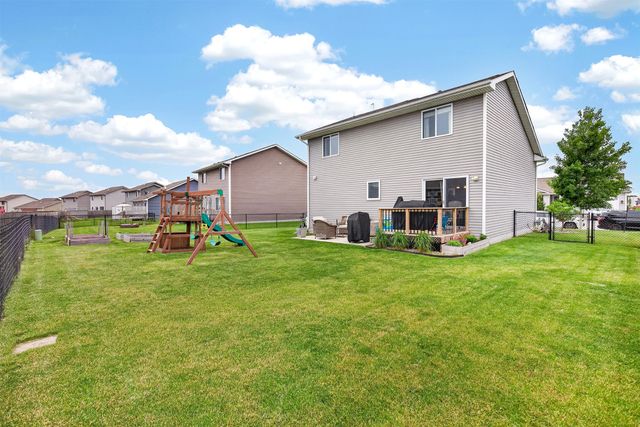 716 37th Street SW, Bondurant, IA 50035