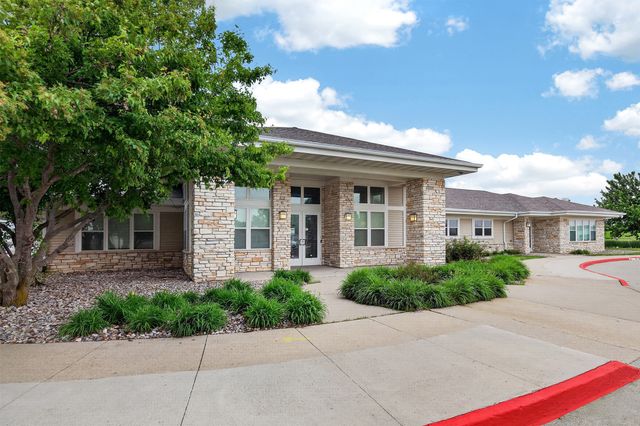 716 37th Street SW, Bondurant, IA 50035