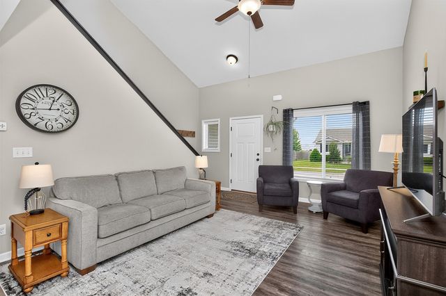 716 37th Street SW, Bondurant, IA 50035