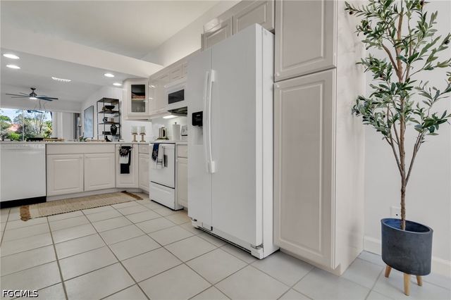 6750 Beach Resort DR 1907, Naples, FL 34114