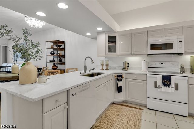 6750 Beach Resort DR 1907, Naples, FL 34114