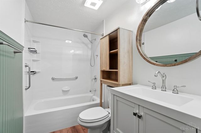 5770 Elmcris Drive, Miami Twp, OH 45150