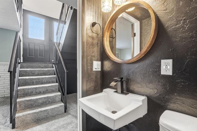 5770 Elmcris Drive, Miami Twp, OH 45150