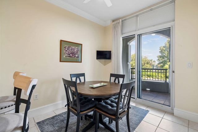 234 S Plaza Court Unit 211, Mount Pleasant, SC 29464