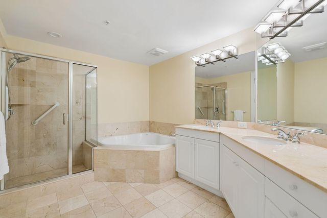 234 S Plaza Court Unit 211, Mount Pleasant, SC 29464