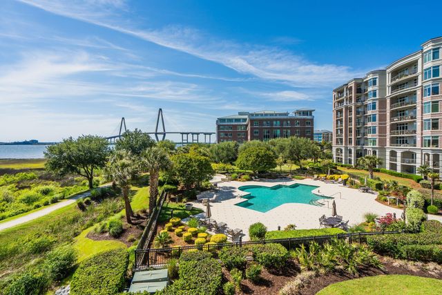 234 S Plaza Court Unit 211, Mount Pleasant, SC 29464