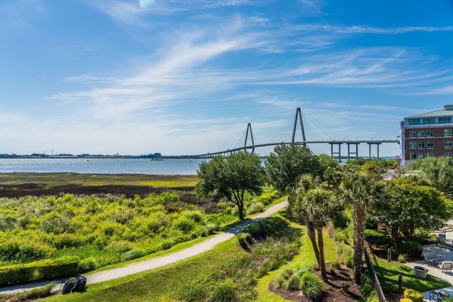 234 S Plaza Court Unit 211, Mount Pleasant, SC 29464