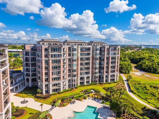 234 S Plaza Court Unit 211, Mount Pleasant, SC 29464