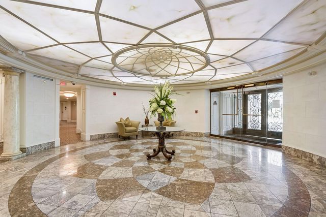 234 S Plaza Court Unit 211, Mount Pleasant, SC 29464