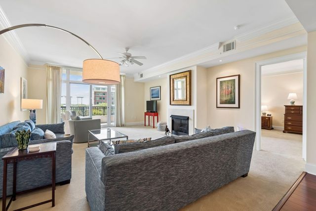 234 S Plaza Court Unit 211, Mount Pleasant, SC 29464
