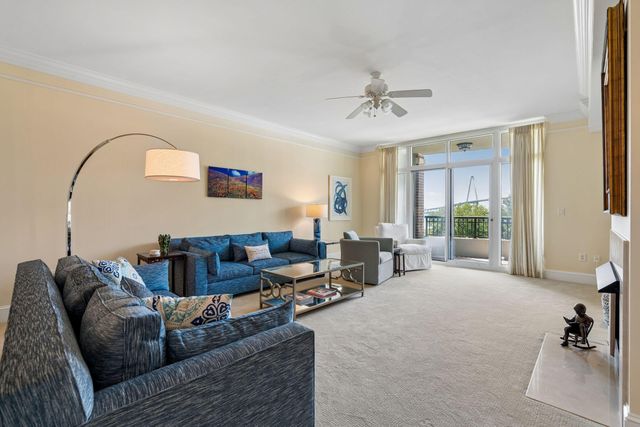 234 S Plaza Court Unit 211, Mount Pleasant, SC 29464