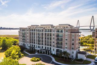 234 S Plaza Court Unit 211, Mount Pleasant, SC 29464