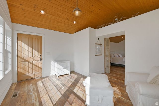 16 S 200 E, Centerville, UT 84014