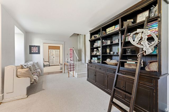 16 S 200 E, Centerville, UT 84014