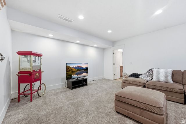 16 S 200 E, Centerville, UT 84014