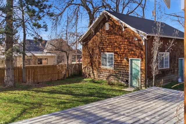 16 S 200 E, Centerville, UT 84014