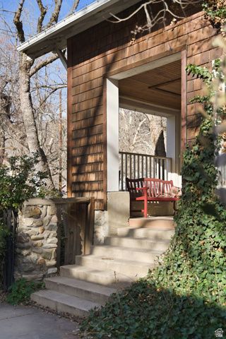 16 S 200 E, Centerville, UT 84014