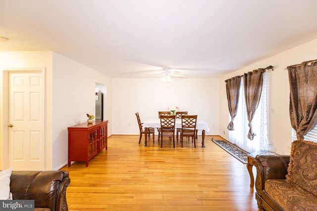 17 HERITAGE CT, Trenton, NJ 08628